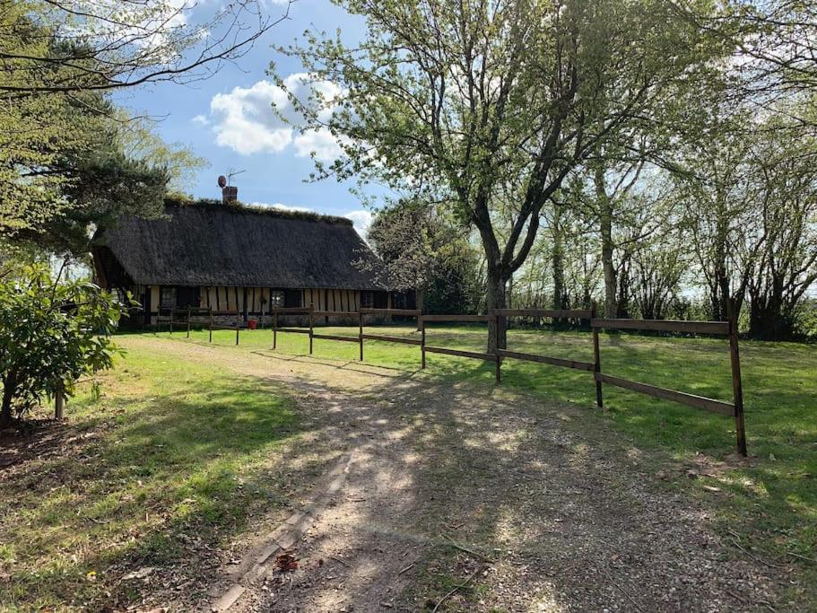 Chaumiere Familiale Weekend & Vacances Paisible Saint-Philbert-sur-Risle Exterior photo