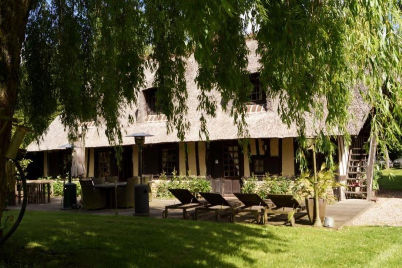 Chaumiere Familiale Weekend & Vacances Paisible Saint-Philbert-sur-Risle Exterior photo